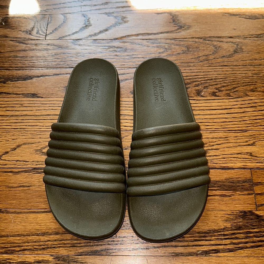 Girlfriend Collective Spruce ReSlide